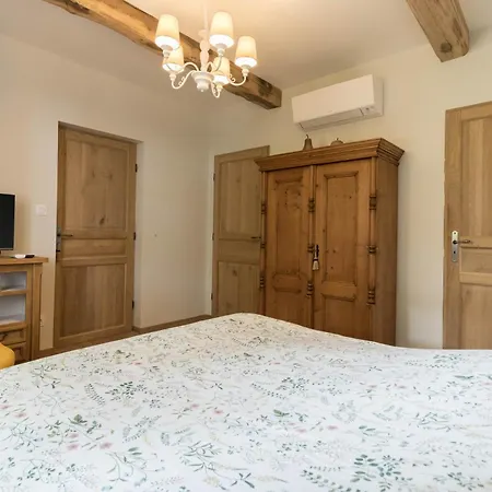 B&B 