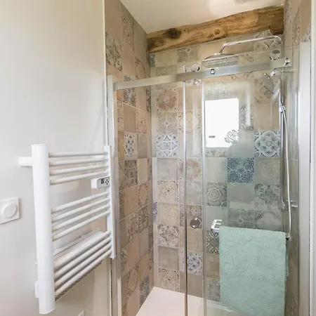 Couette-café La Clef Des Champs Piscine Ortance