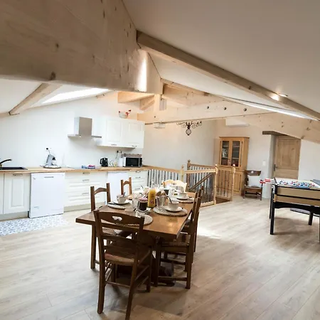 La Clef Des Champs Piscine Ortance Couette-café Sajas