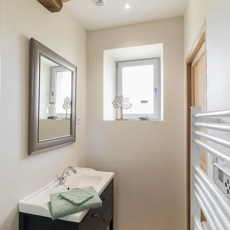 La Clef Des Champs Piscine Ortance Couette-café