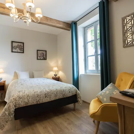 La Clef Des Champs Piscine Ortance 3* Sajas